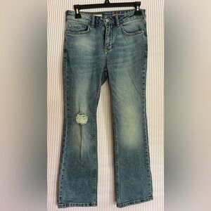 Distressed Ankle jeans